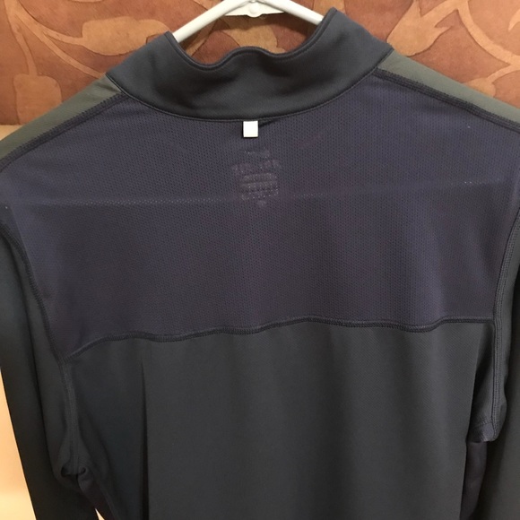 Nike running 1/4 zip - Picture 2 of 4